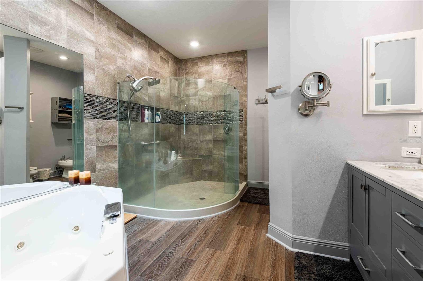 CALIENTE - Residential