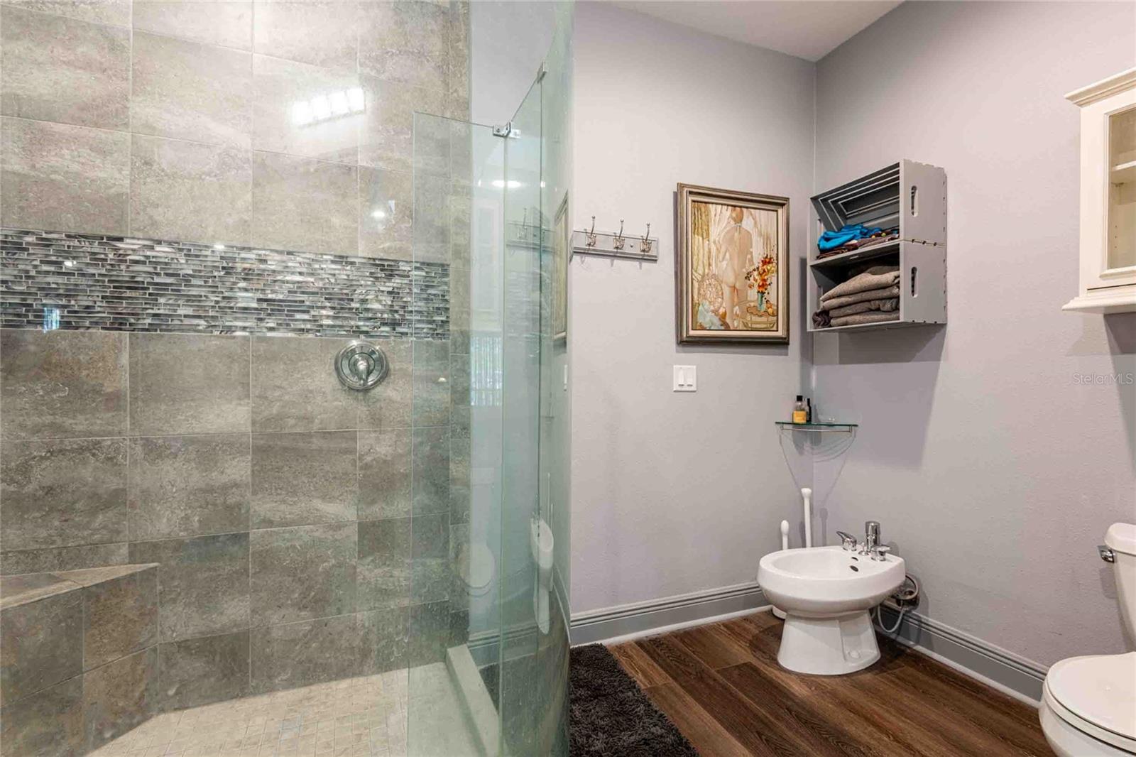 CALIENTE - Residential