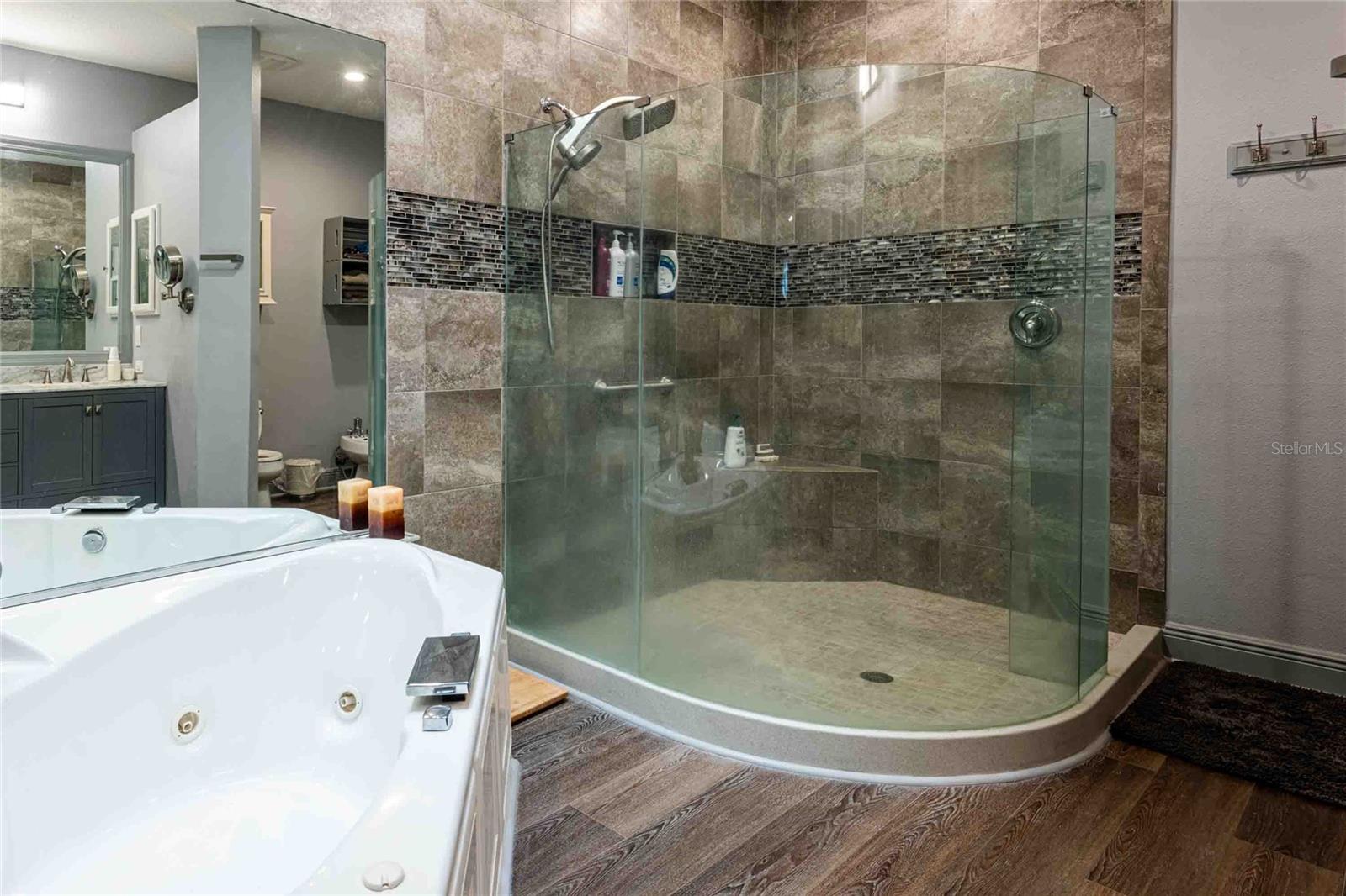 CALIENTE - Residential