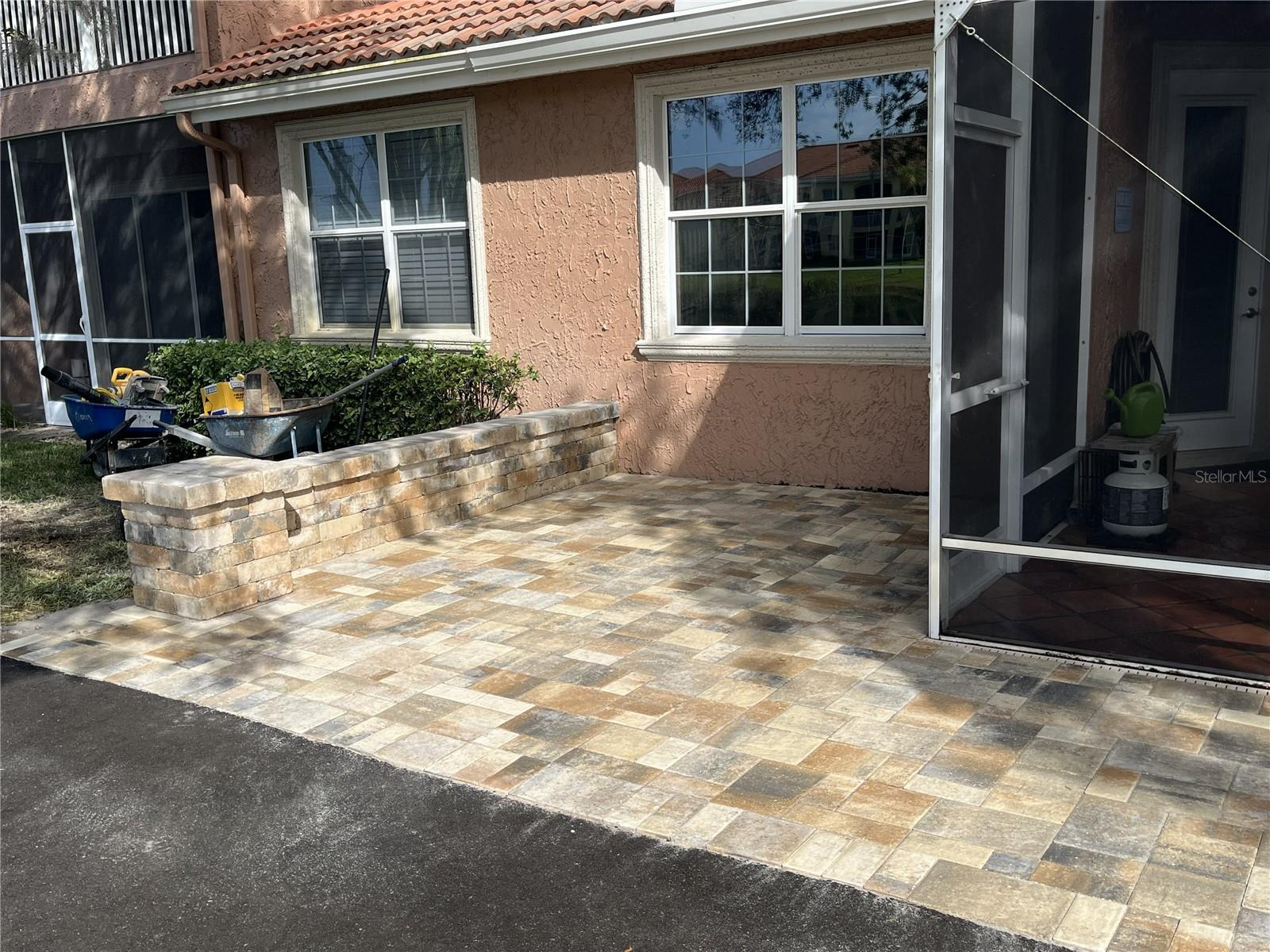 CALIENTE - Residential