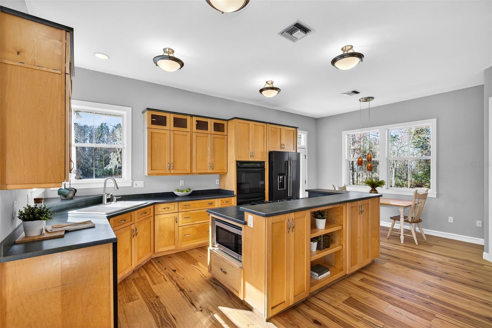 KILLALOE BY THE LAKE - Residential