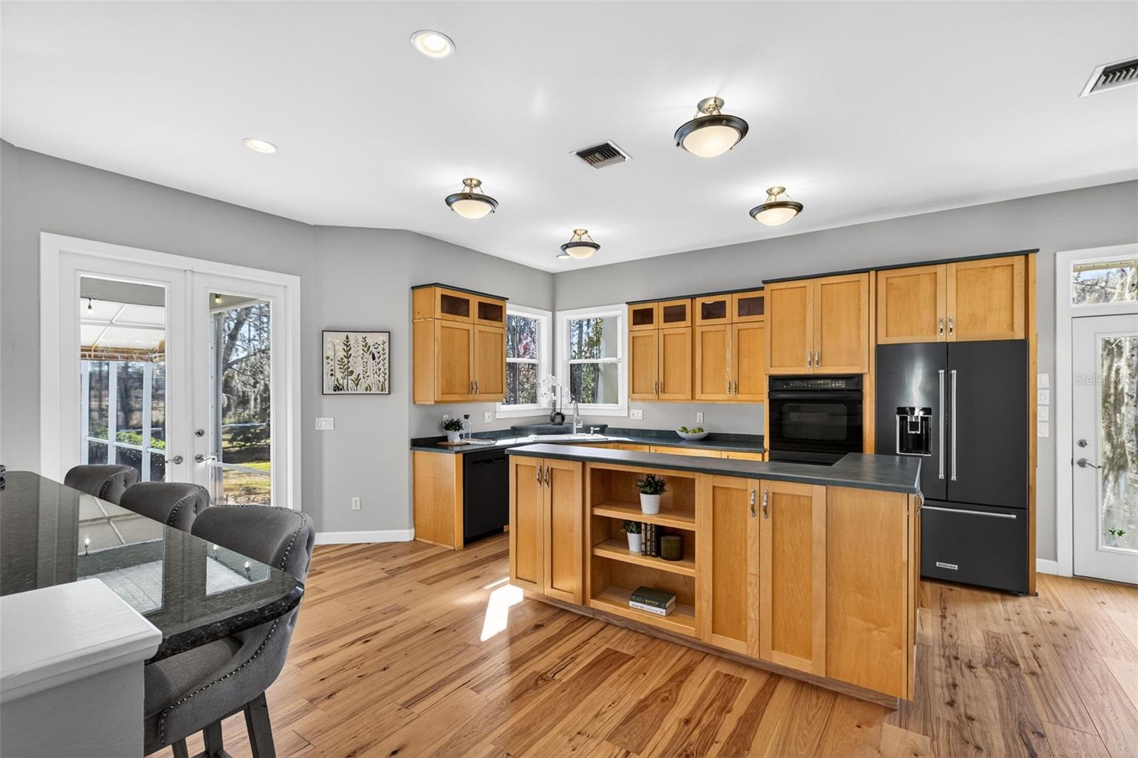 KILLALOE BY THE LAKE - Residential