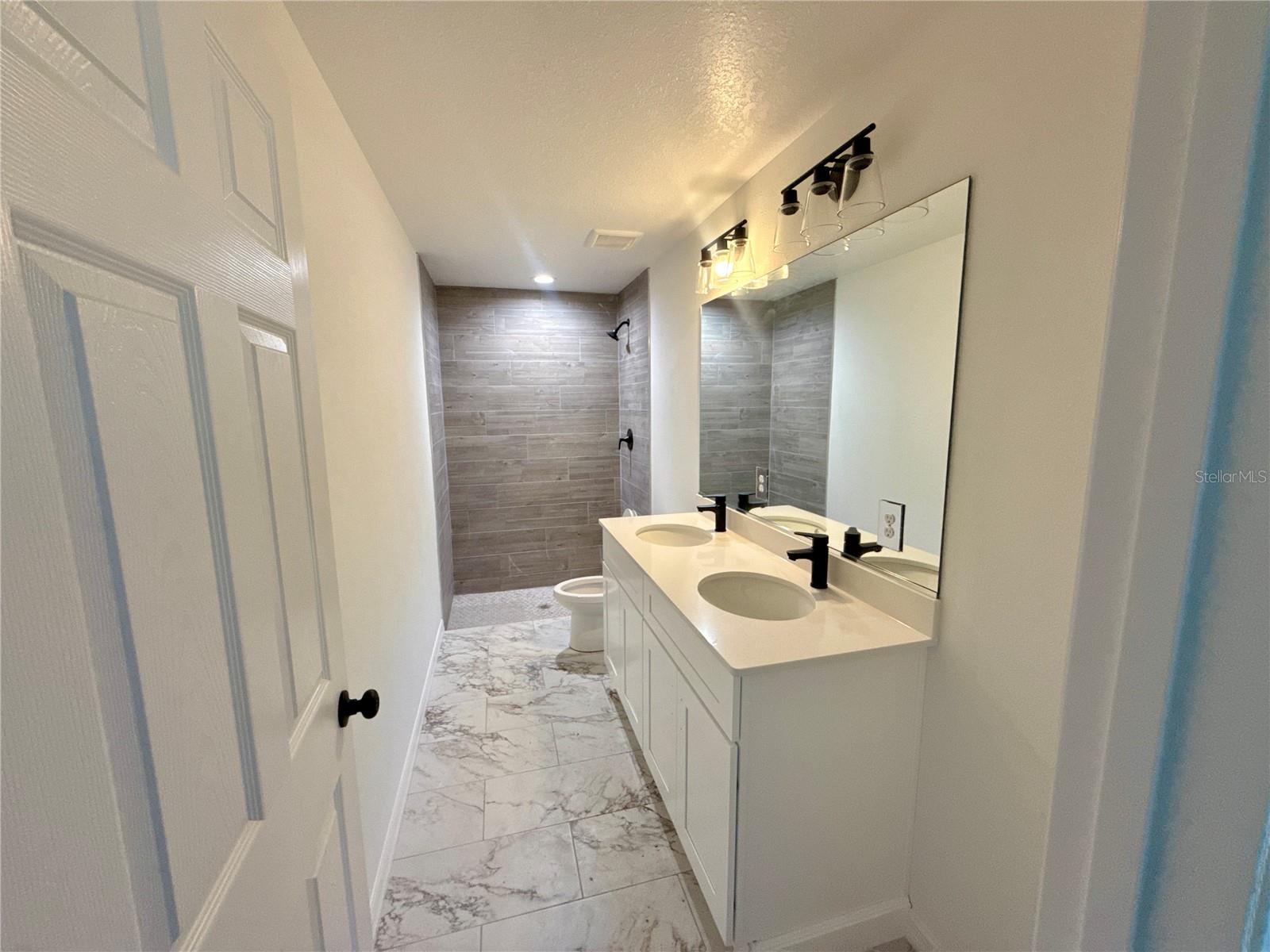 RAINBOW LAKES ESTATES - Residential