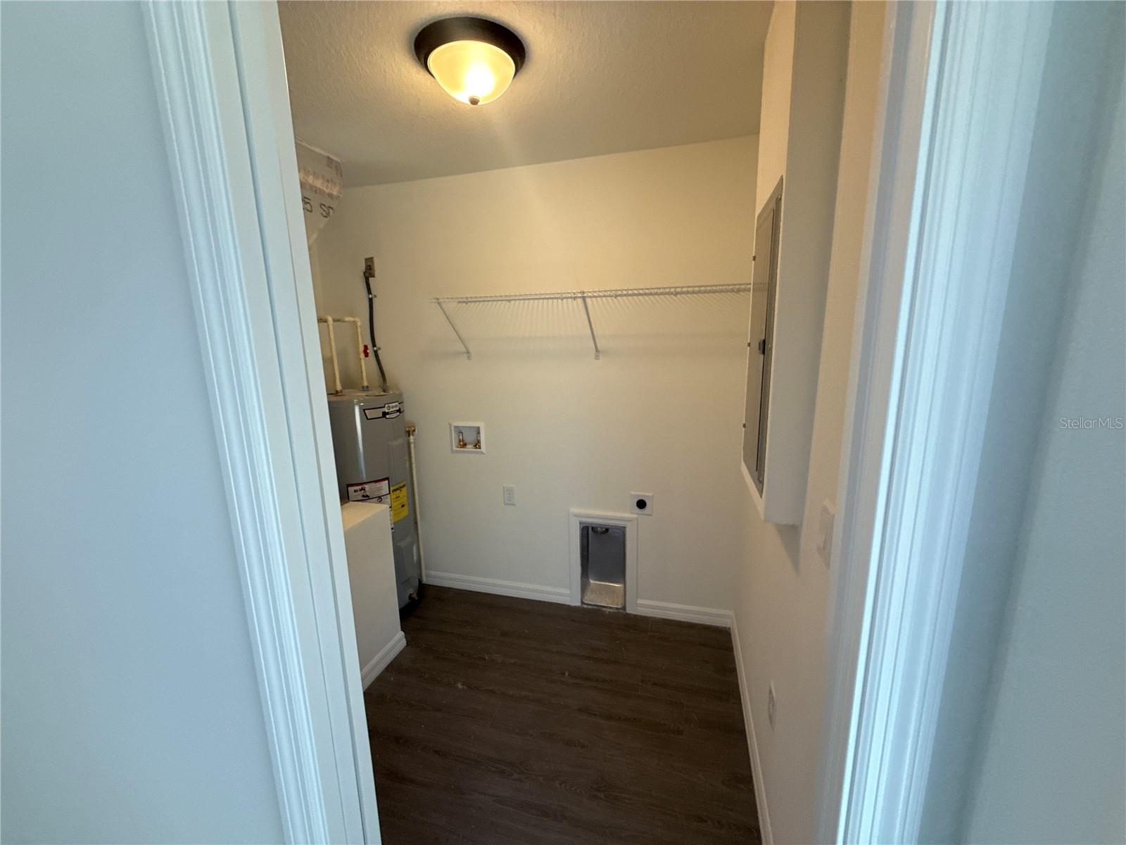 RAINBOW LAKES ESTATES - Residential