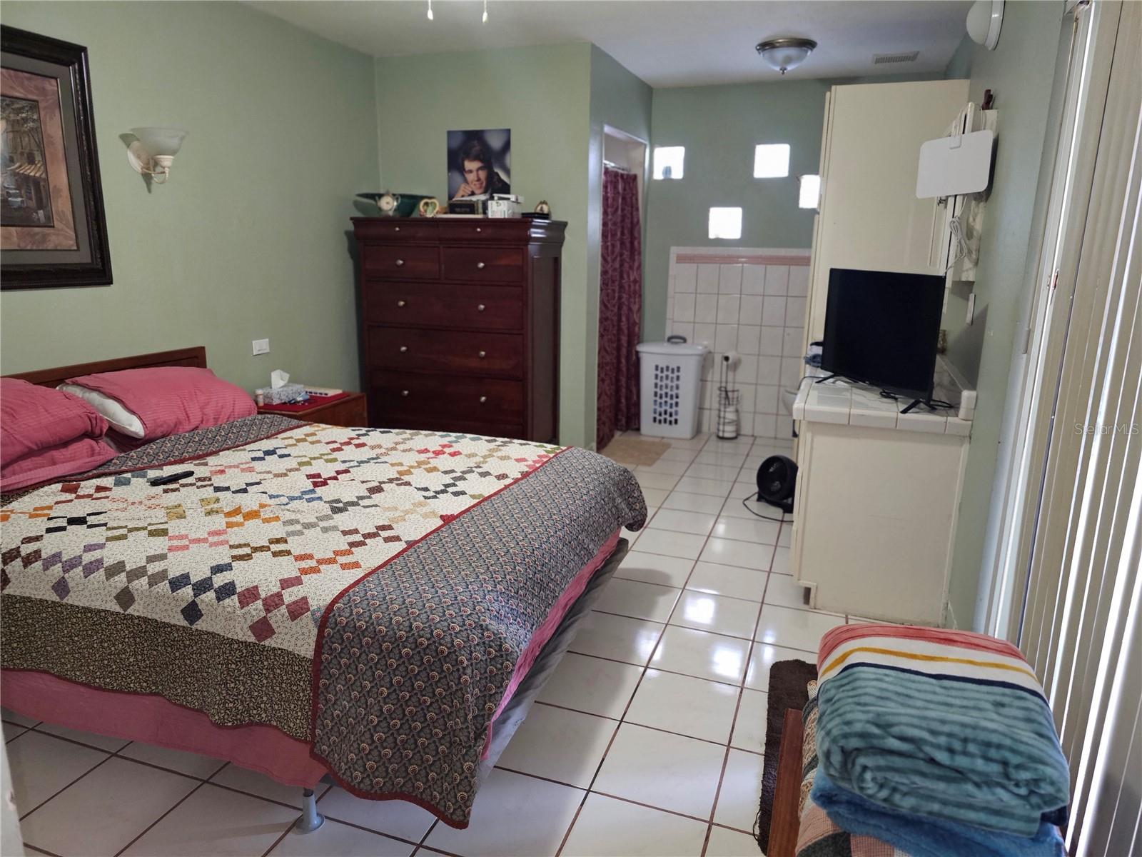 1114 27TH STREET SE A