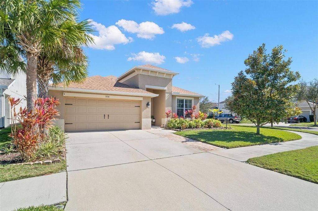Photo of 7314 Blue Beech Drive, Riverview, FL 33578 (MLS # TB8455350)