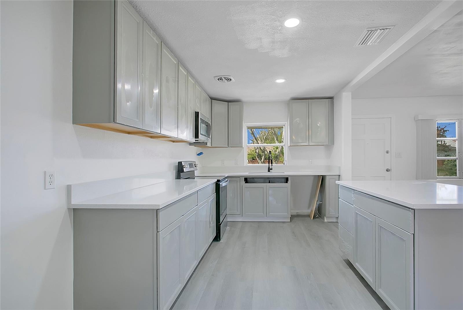 CAROL COURT - Residential