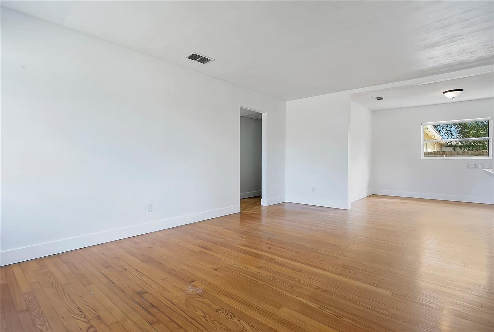 CAROL COURT - Residential