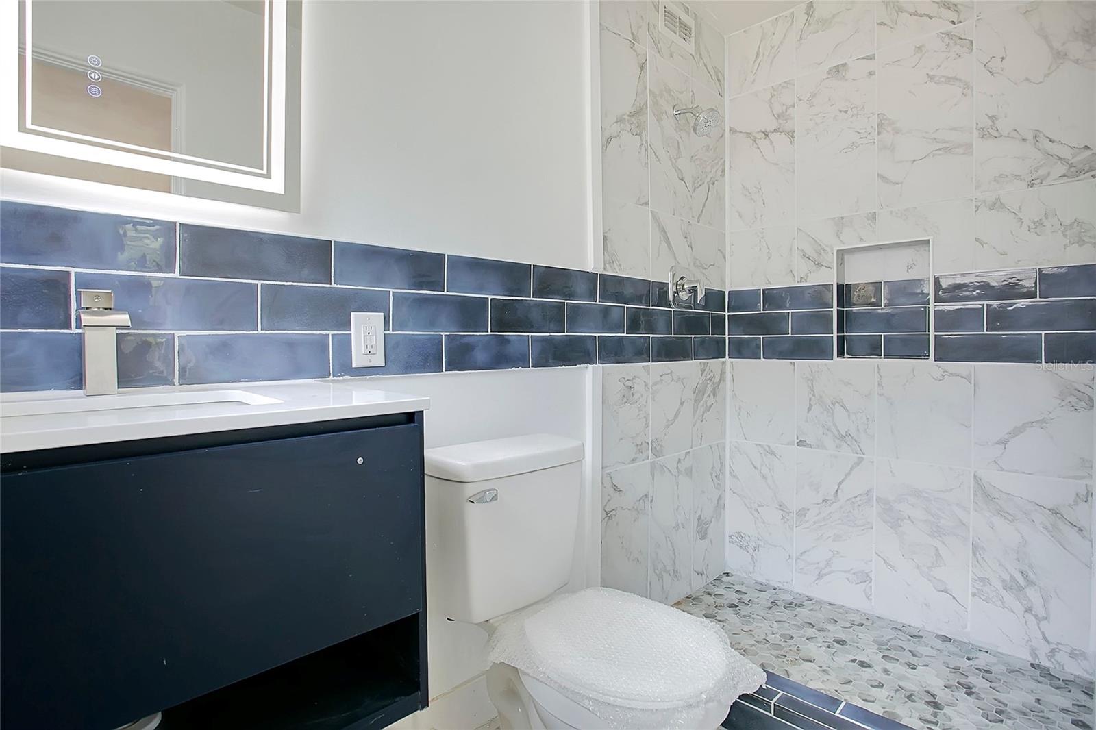 CAROL COURT - Residential