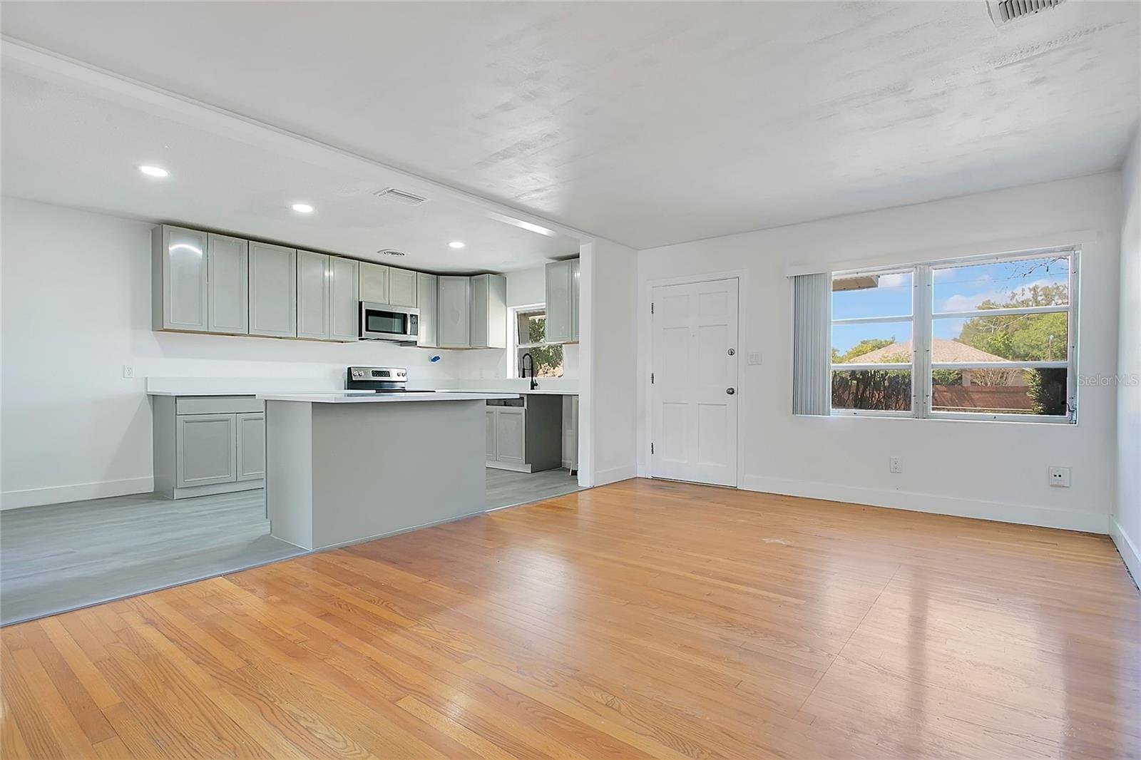 CAROL COURT - Residential