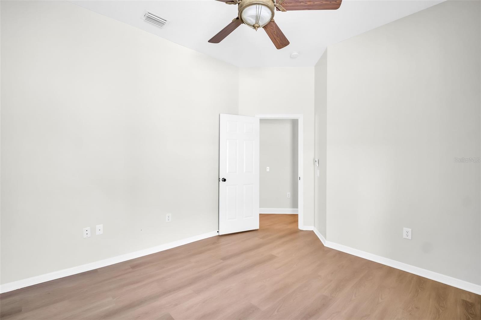 TAMPA PALMS AREA 4 PRCL 20 - Residential