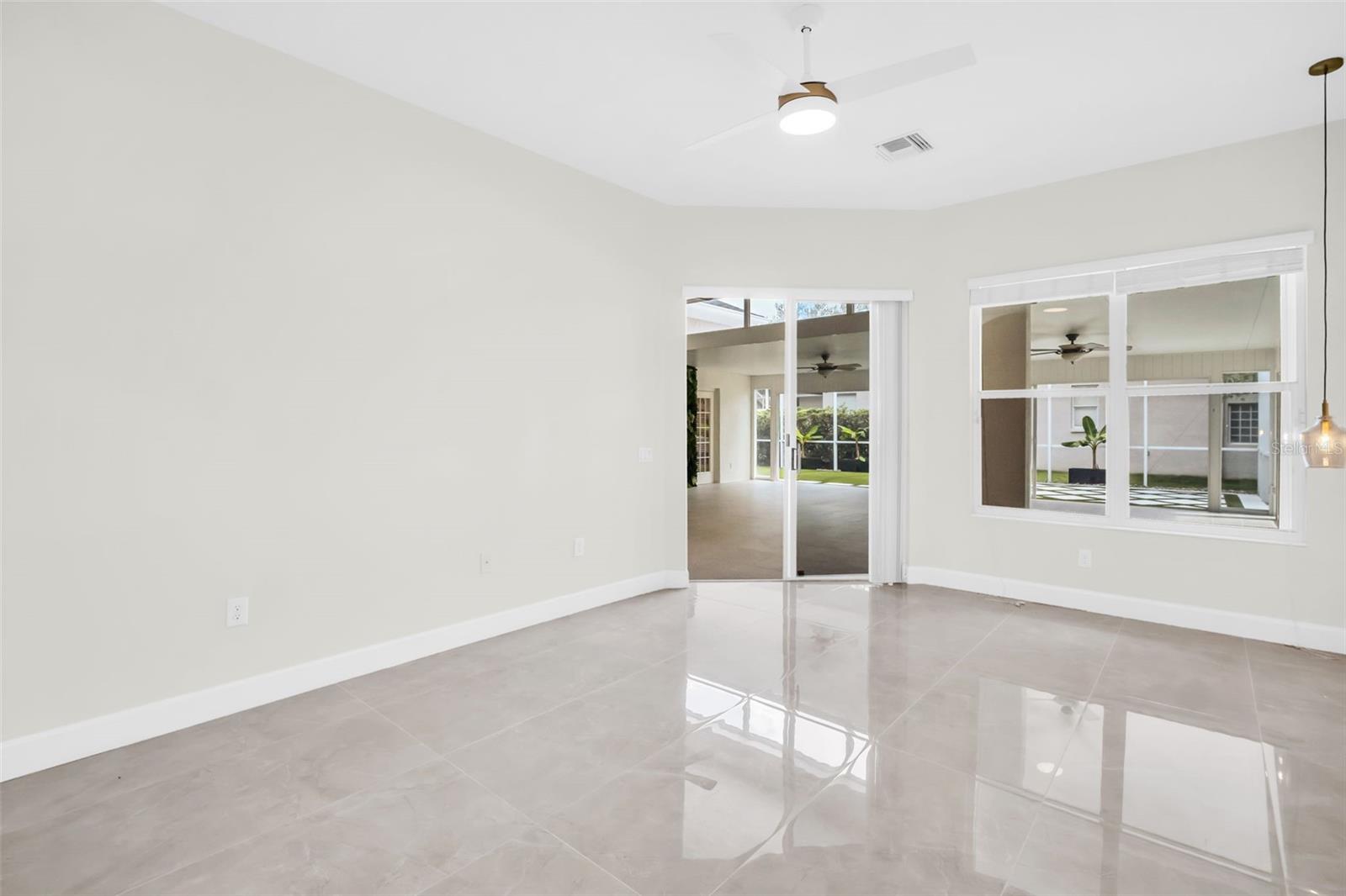 TAMPA PALMS AREA 4 PRCL 20 - Residential