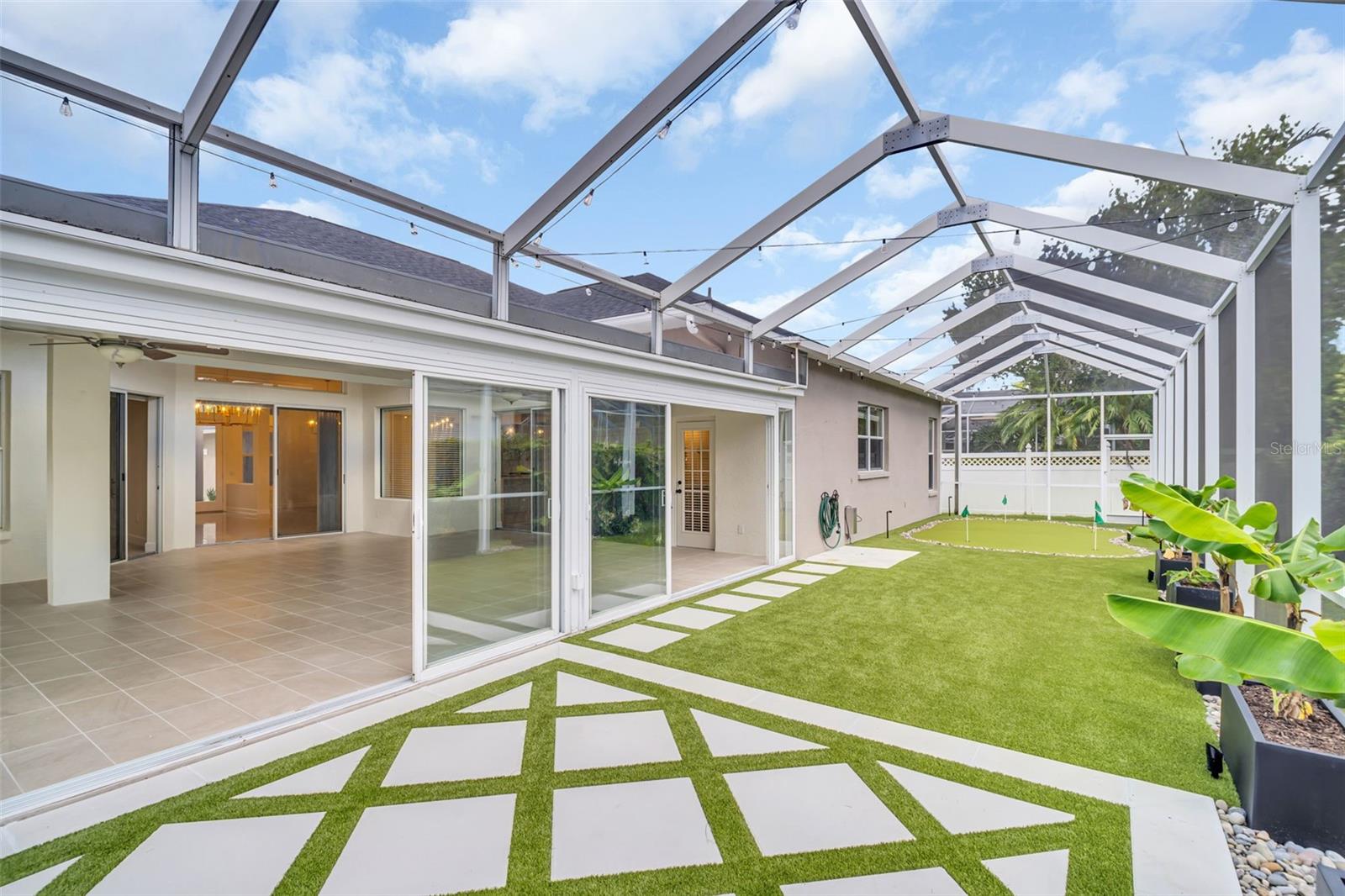 TAMPA PALMS AREA 4 PRCL 20 - Residential