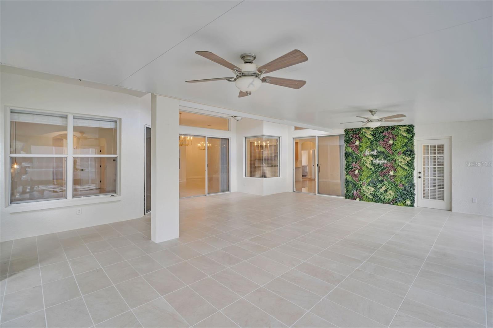 TAMPA PALMS AREA 4 PRCL 20 - Residential