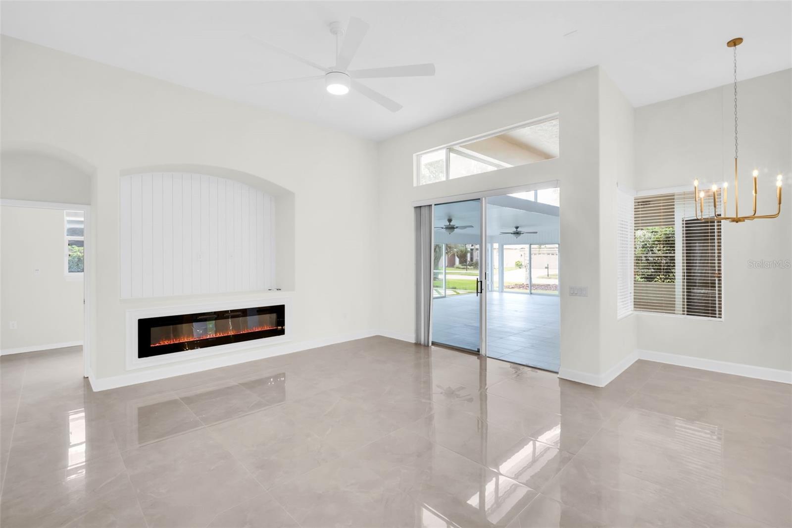 TAMPA PALMS AREA 4 PRCL 20 - Residential
