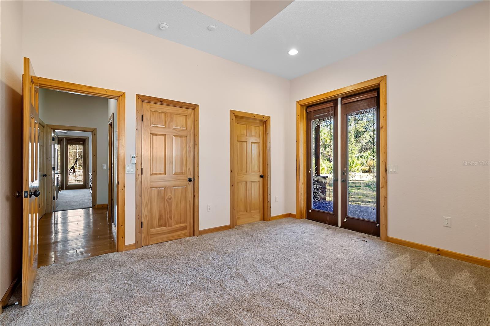 METES AND BOUNDS - Residential