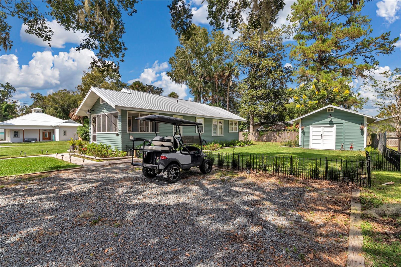 MAGNOLIA PLACE - Residential