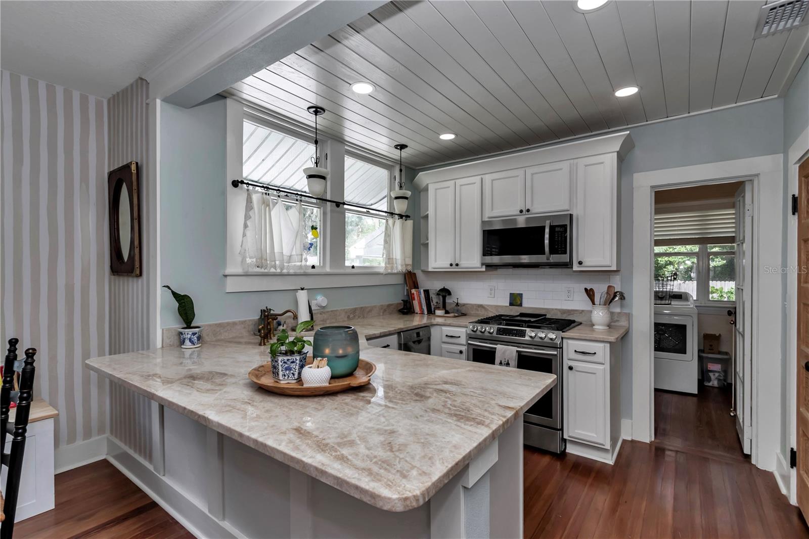 MAGNOLIA PLACE - Residential