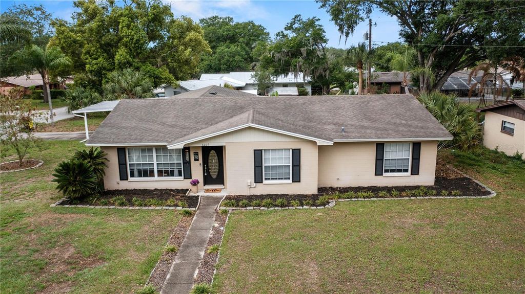 Photo of 6227 Woodsfield Way, Lakeland, FL 33813 (MLS # L4960966)