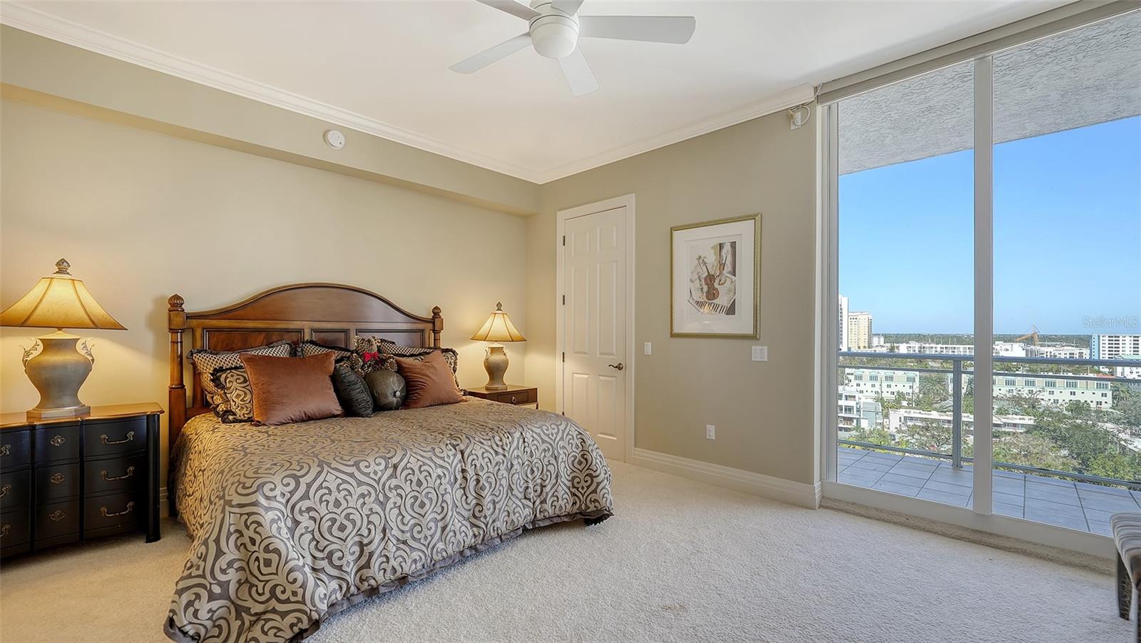 MARINA TOWER - Residential