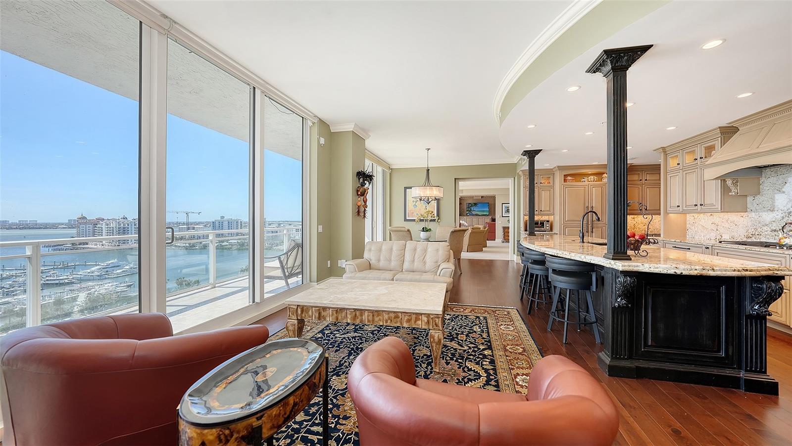 MARINA TOWER - Residential