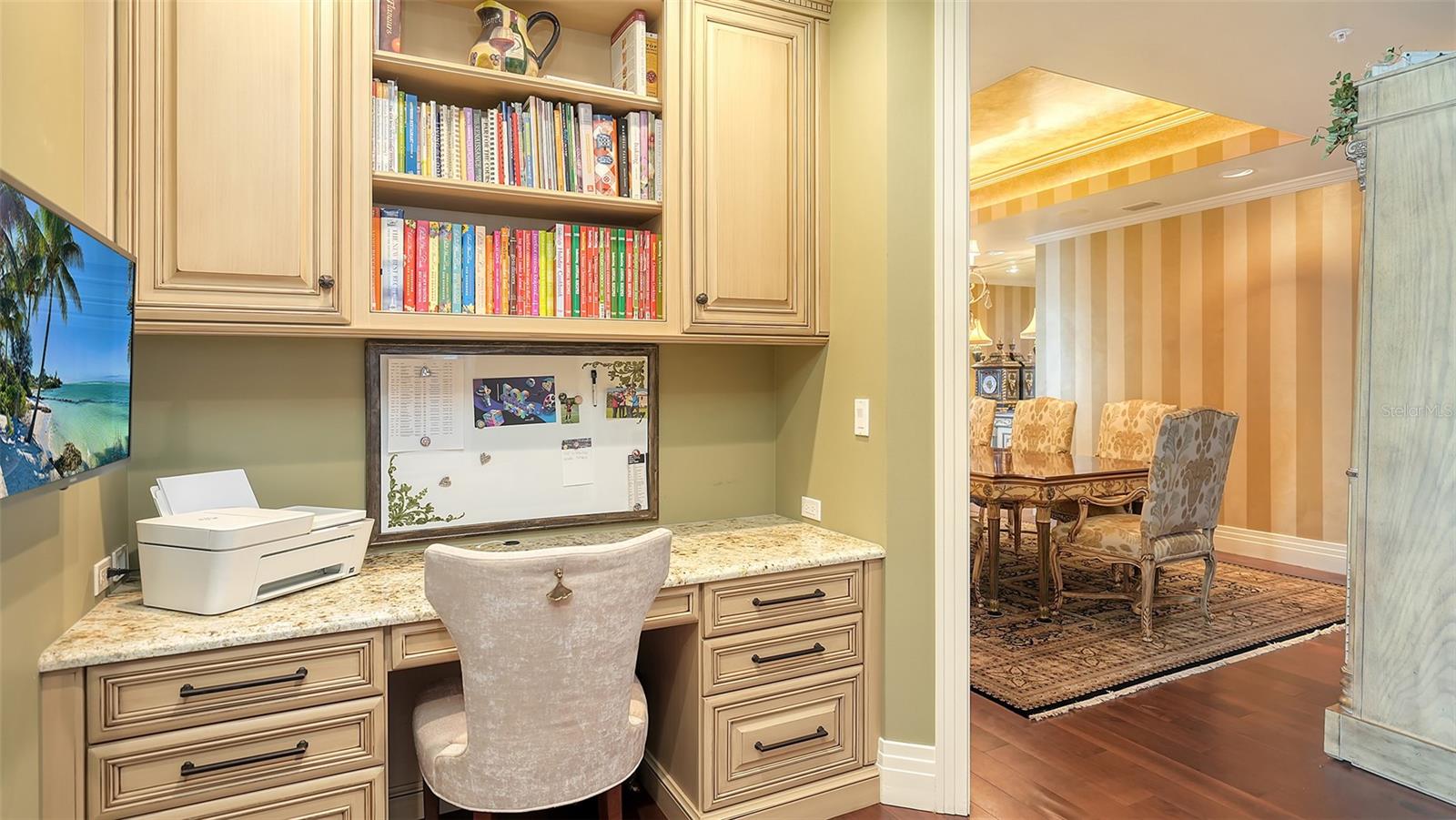 MARINA TOWER - Residential