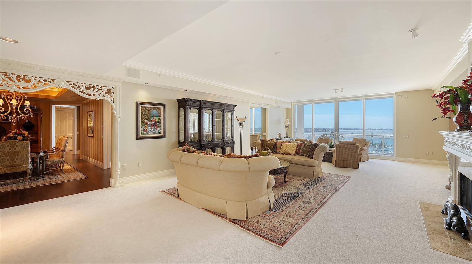 MARINA TOWER - Residential