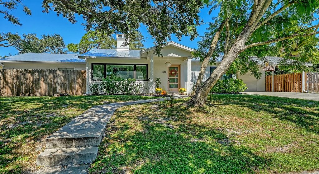 Photo of 887 Patterson Drive, Sarasota, FL 34234 (MLS # A4668057)