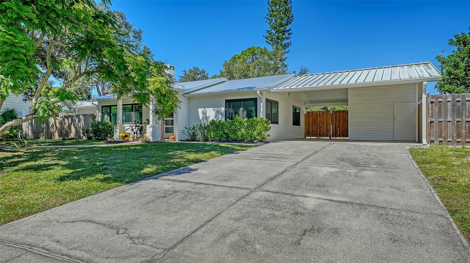887 PATTERSON DRIVE