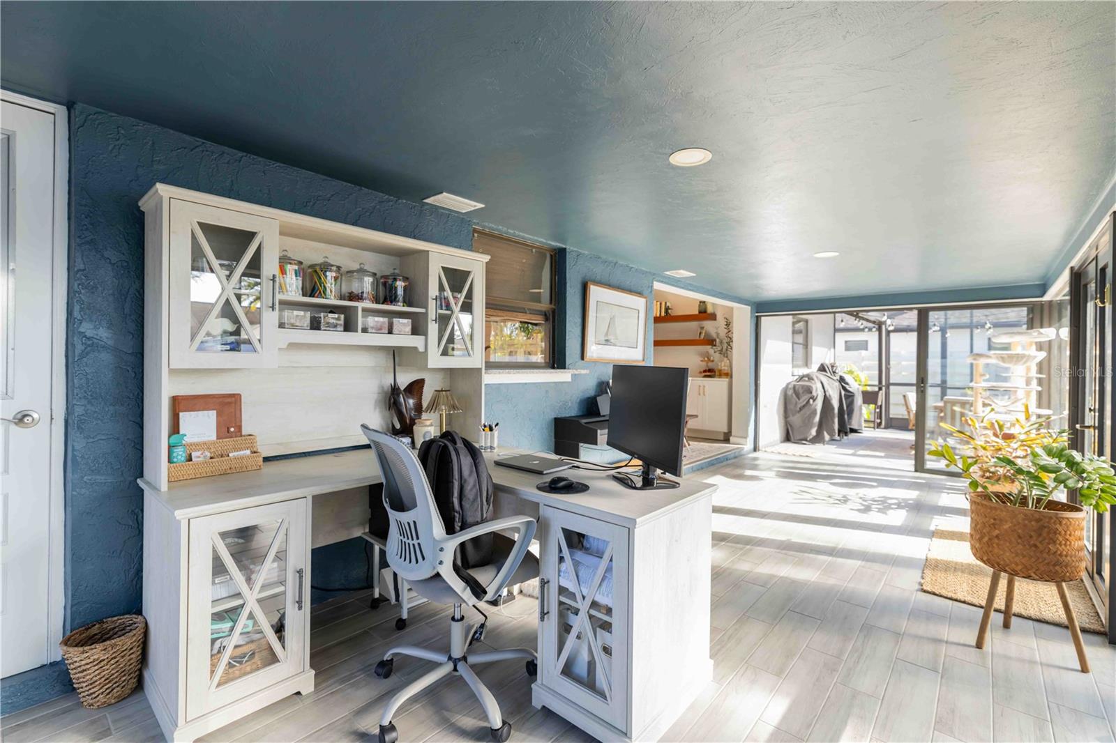 MEADOWS THE - Residential