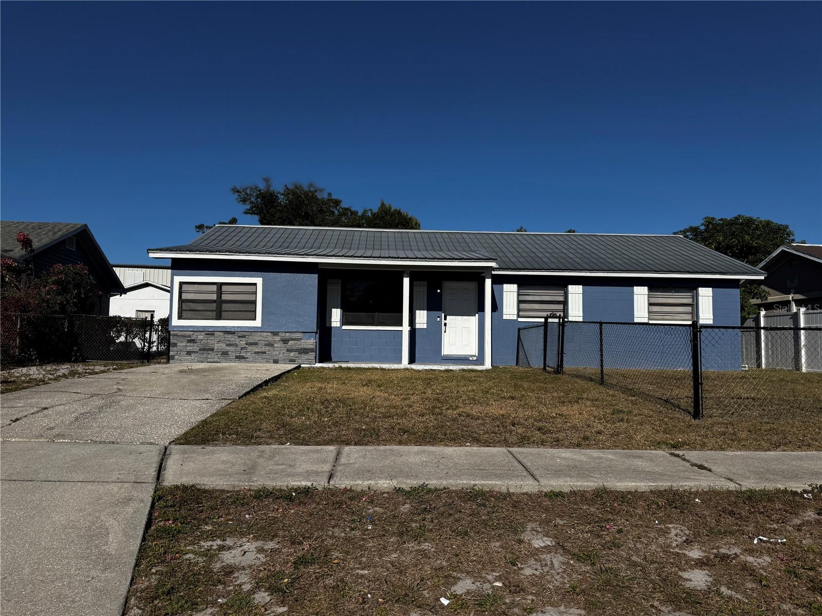 JAN PHYL VILLAGE - Residential Lease