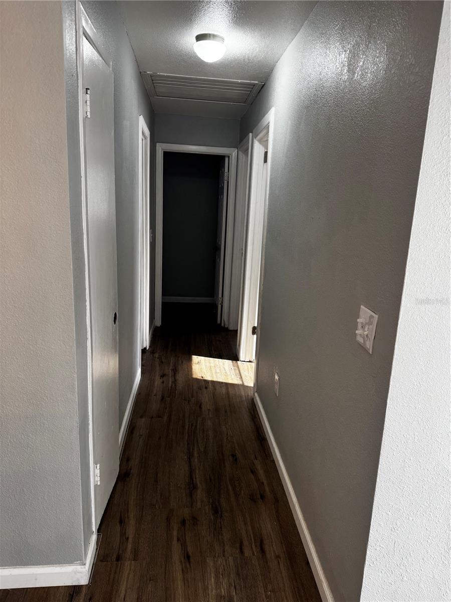 JAN PHYL VILLAGE - Residential Lease