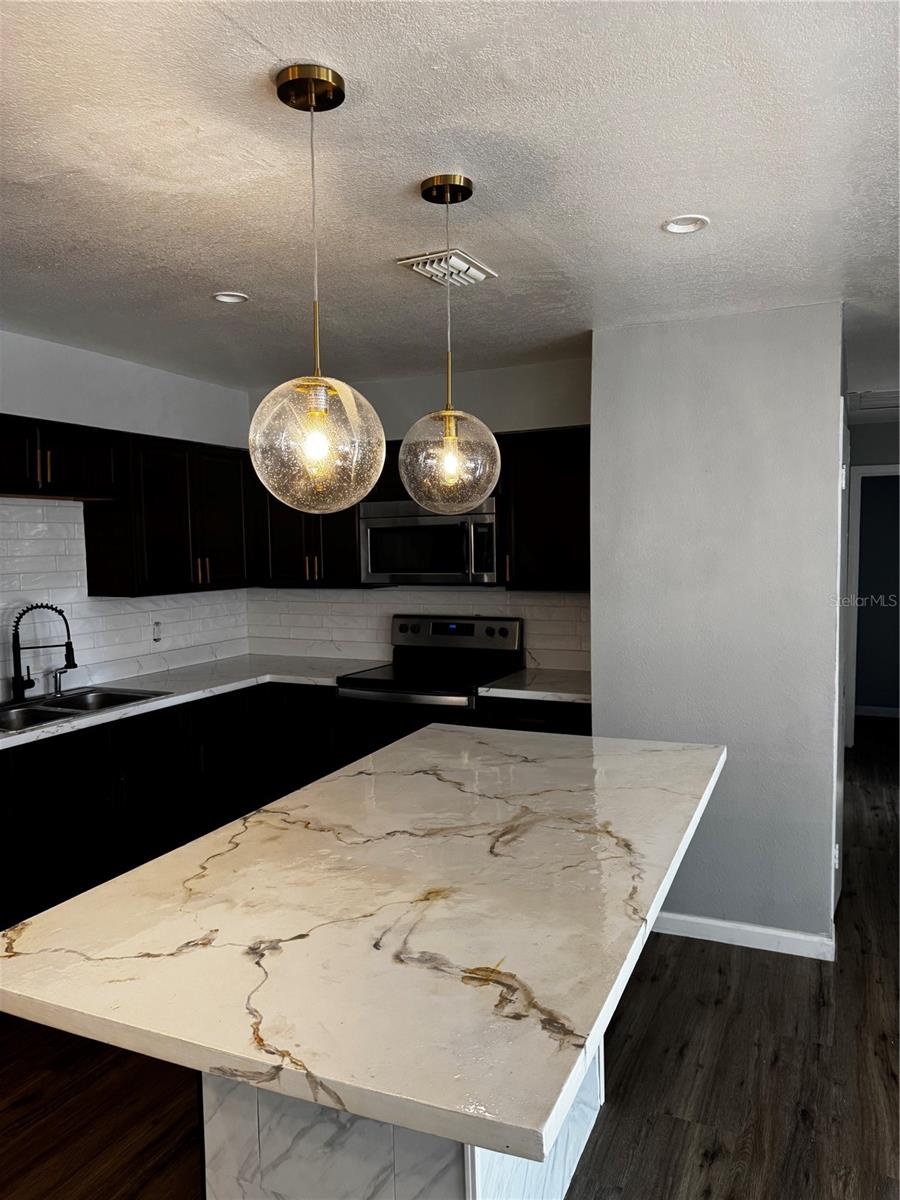 JAN PHYL VILLAGE - Residential Lease