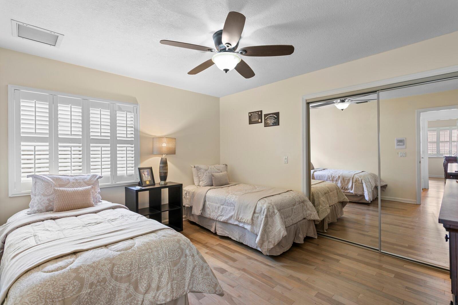 THERESA ARBOR - Residential