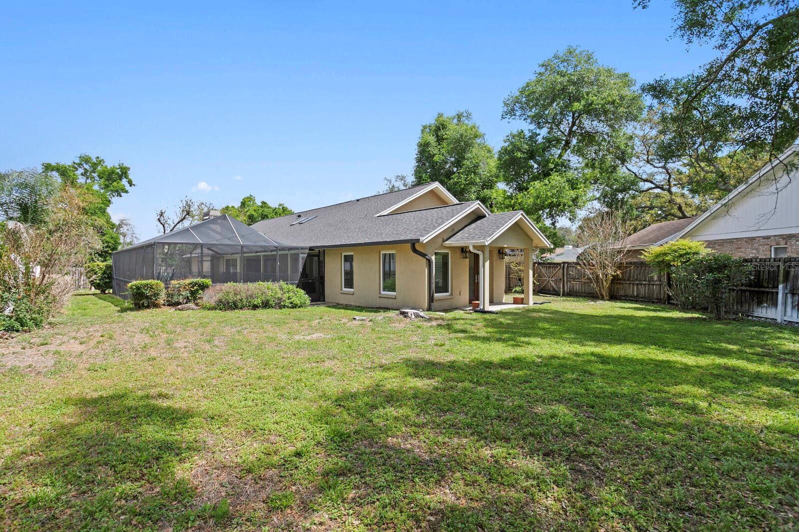 THERESA ARBOR - Residential