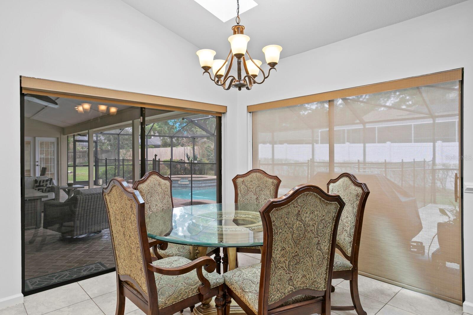 THERESA ARBOR - Residential