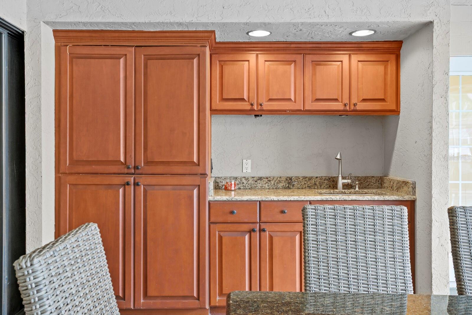 THERESA ARBOR - Residential