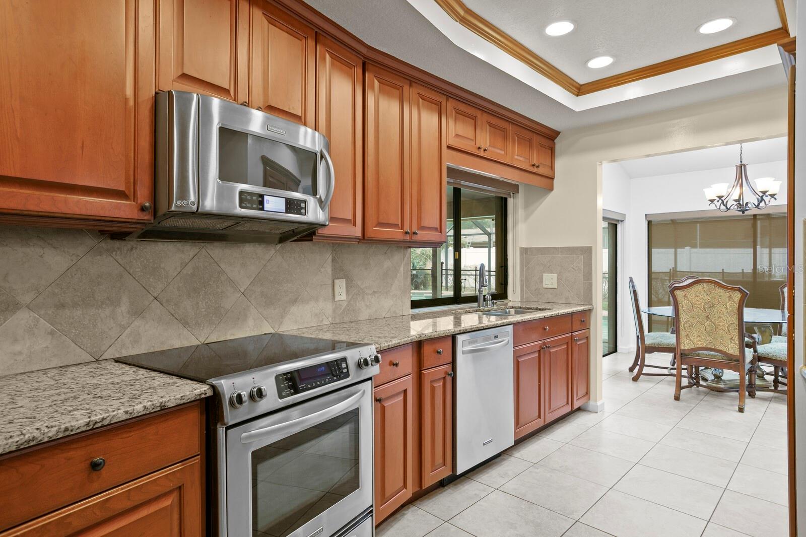 THERESA ARBOR - Residential