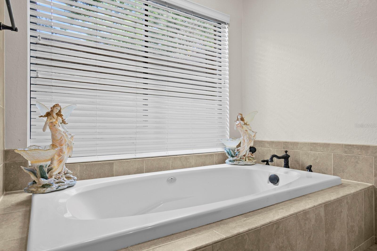 THERESA ARBOR - Residential