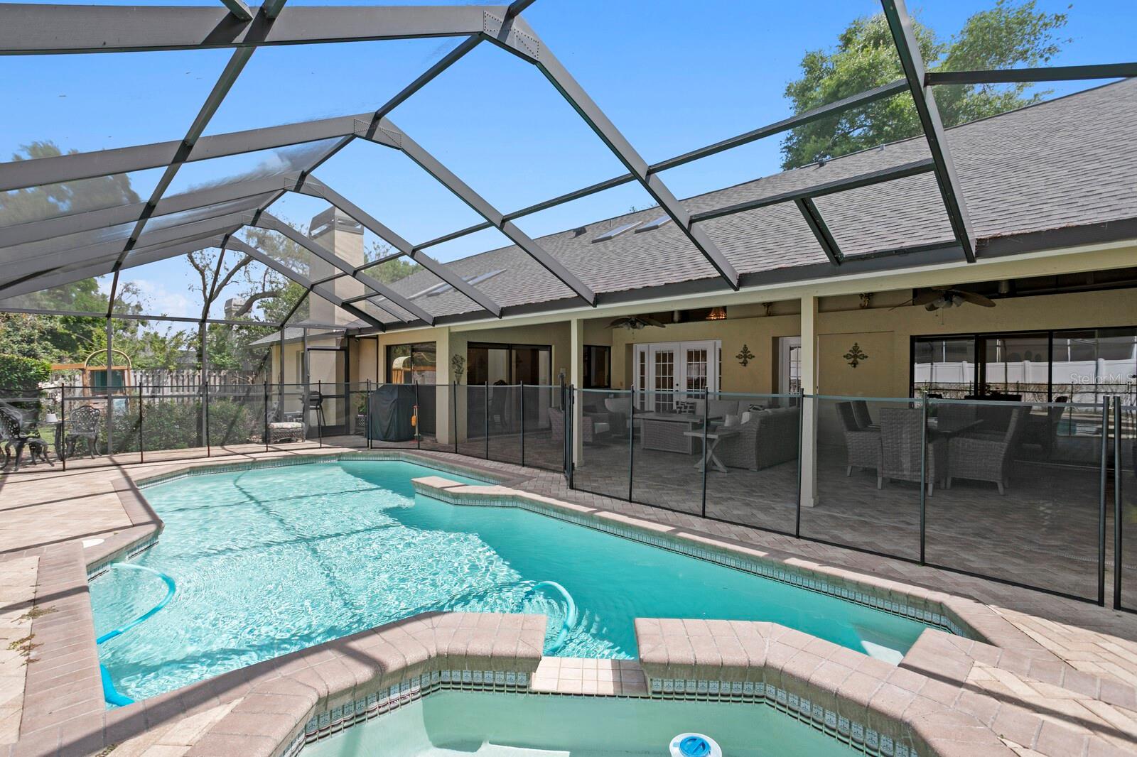 THERESA ARBOR - Residential