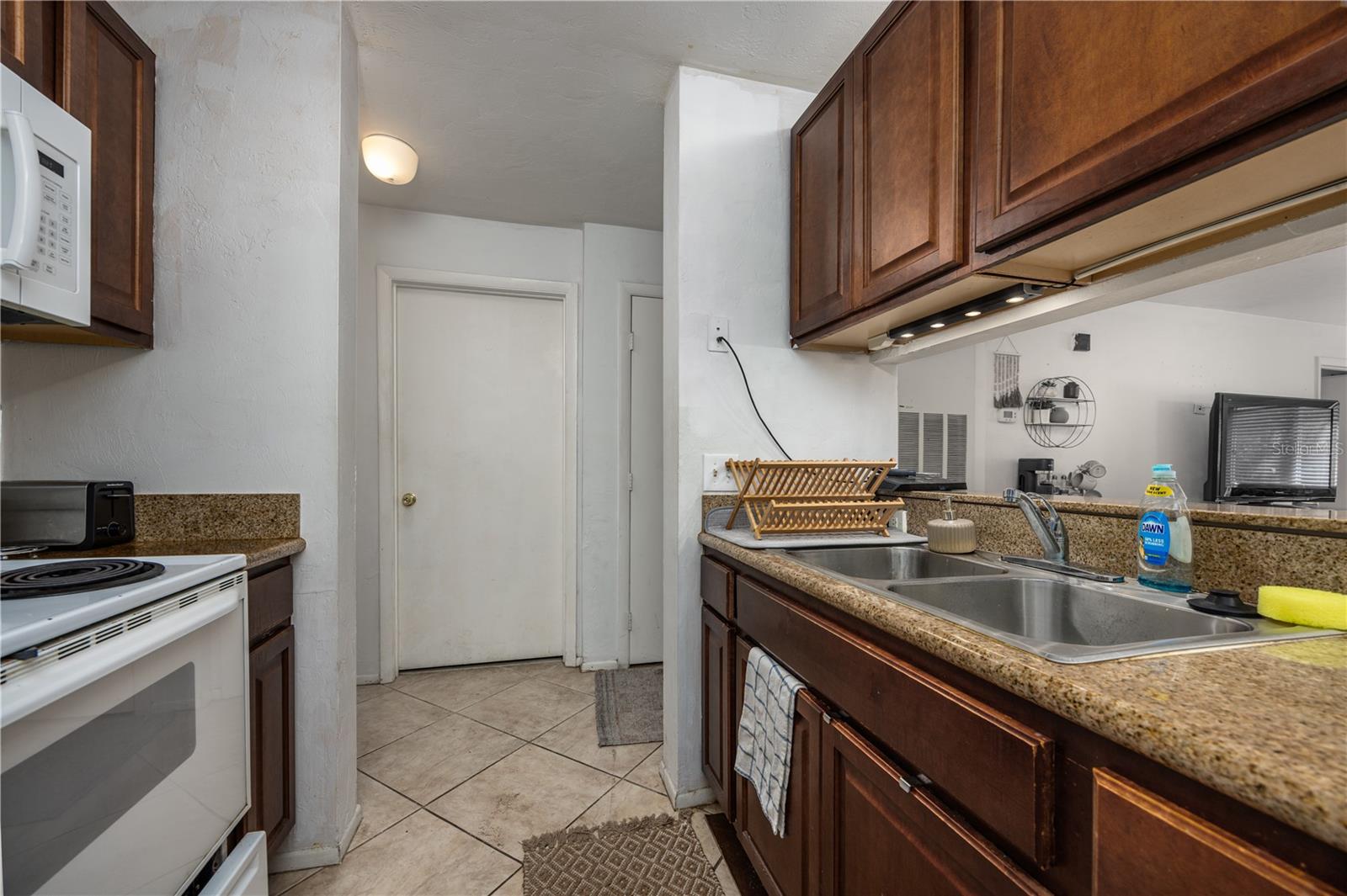 4000 SW 23RD STREET 1-106