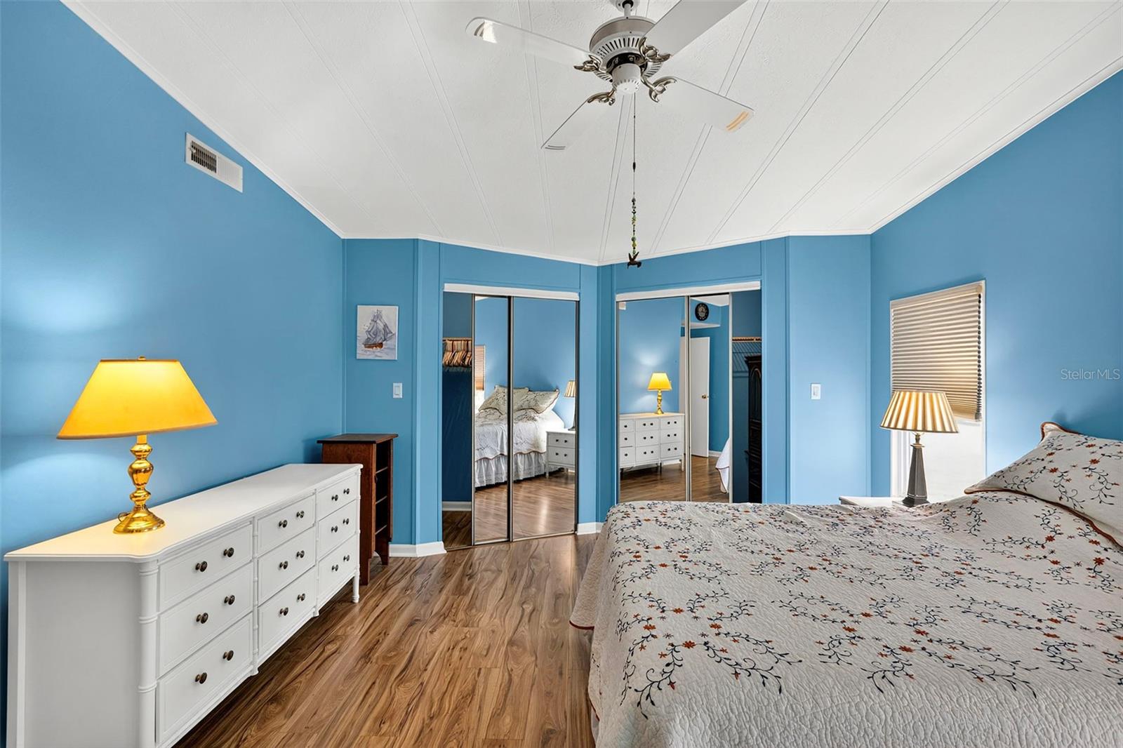 LA CASA MHP CO-OP - Residential