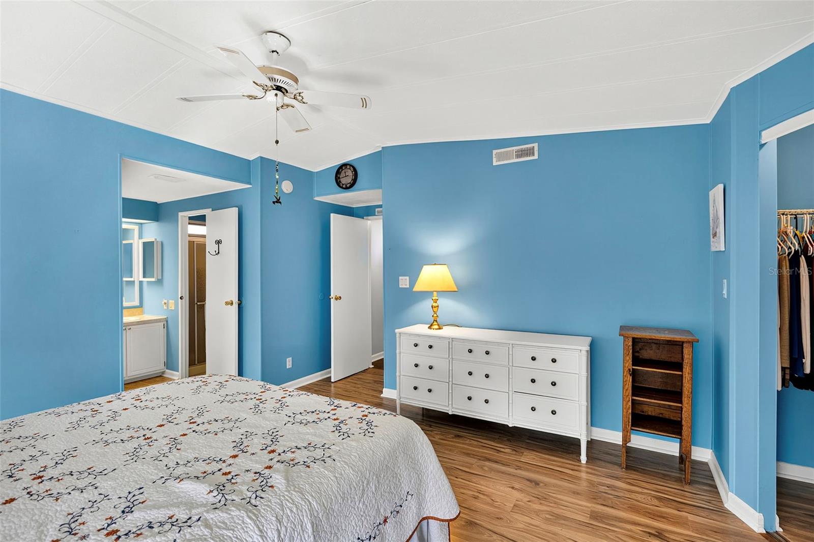 LA CASA MHP CO-OP - Residential