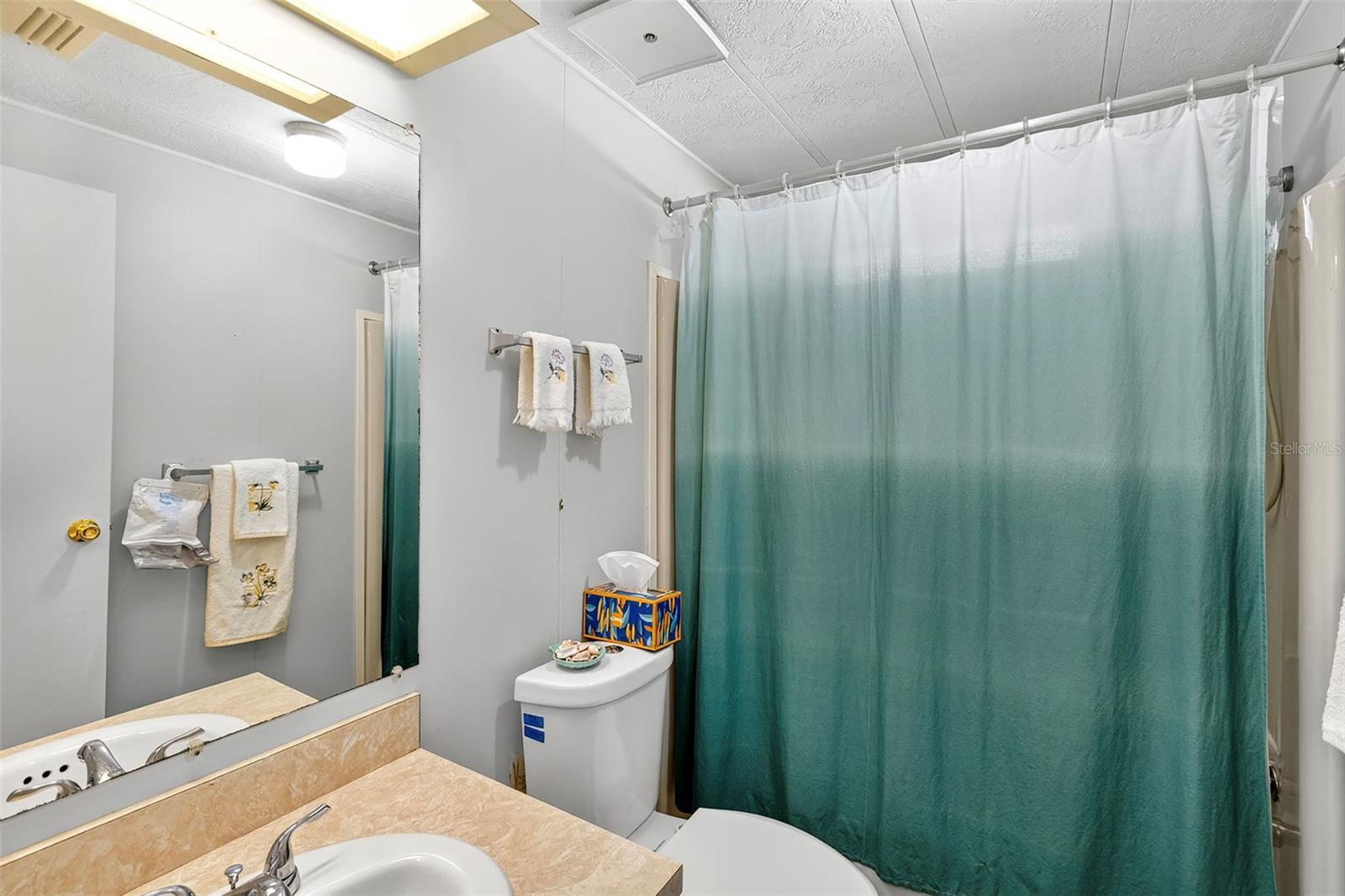 LA CASA MHP CO-OP - Residential