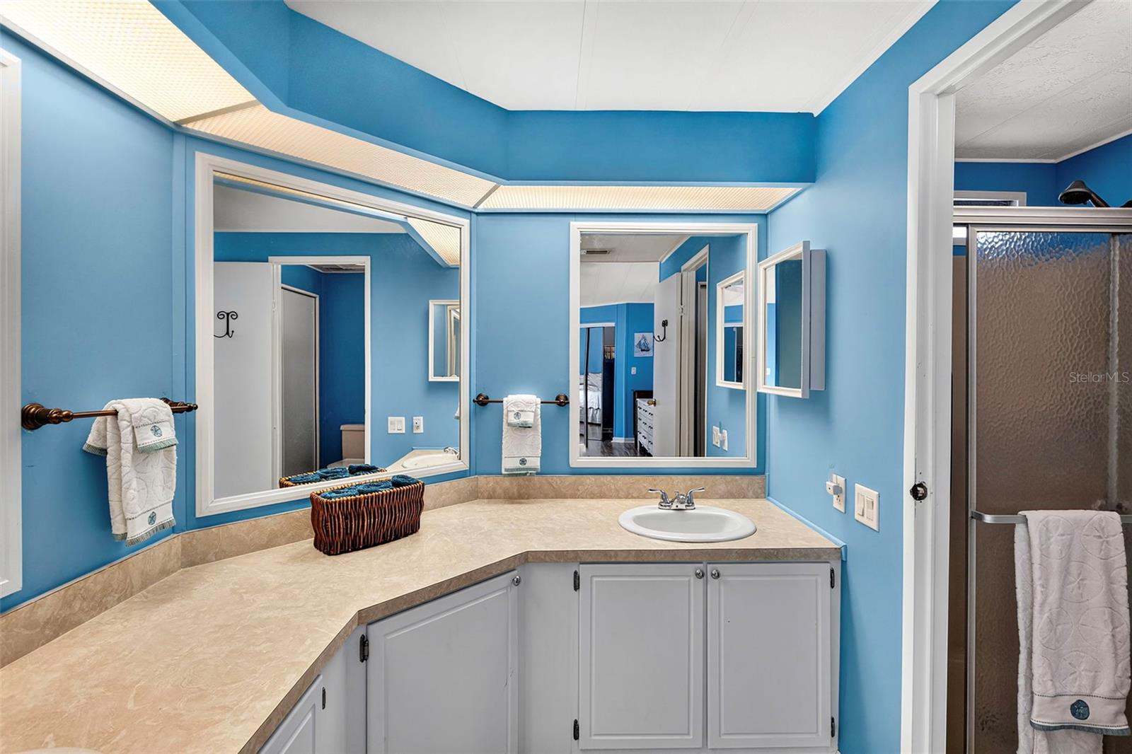 LA CASA MHP CO-OP - Residential