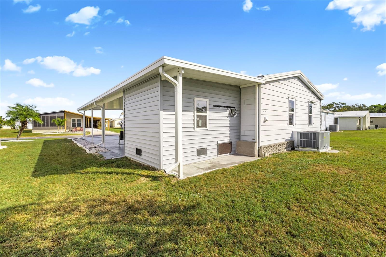 LA CASA MHP CO-OP - Residential