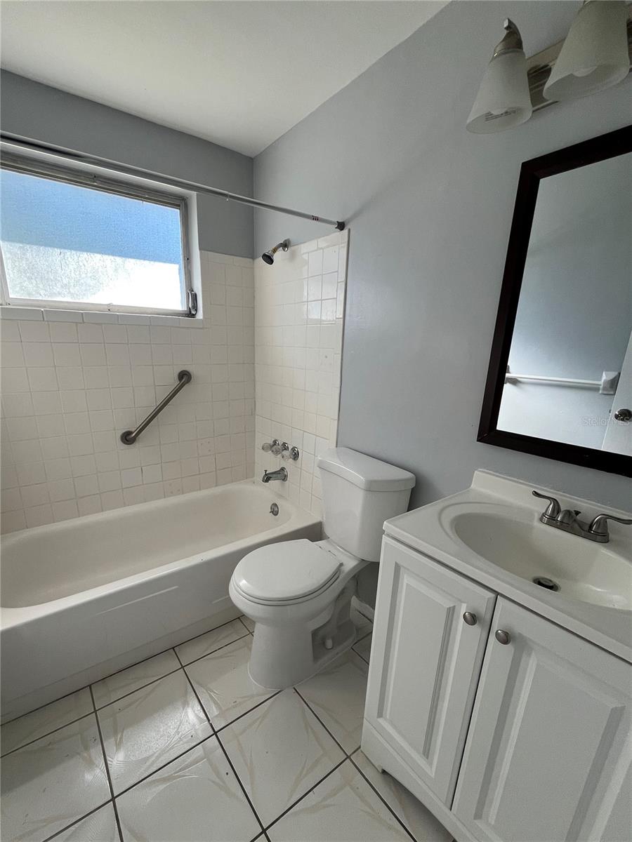 HOLIDAY LAKE ESTATES - Residential Lease