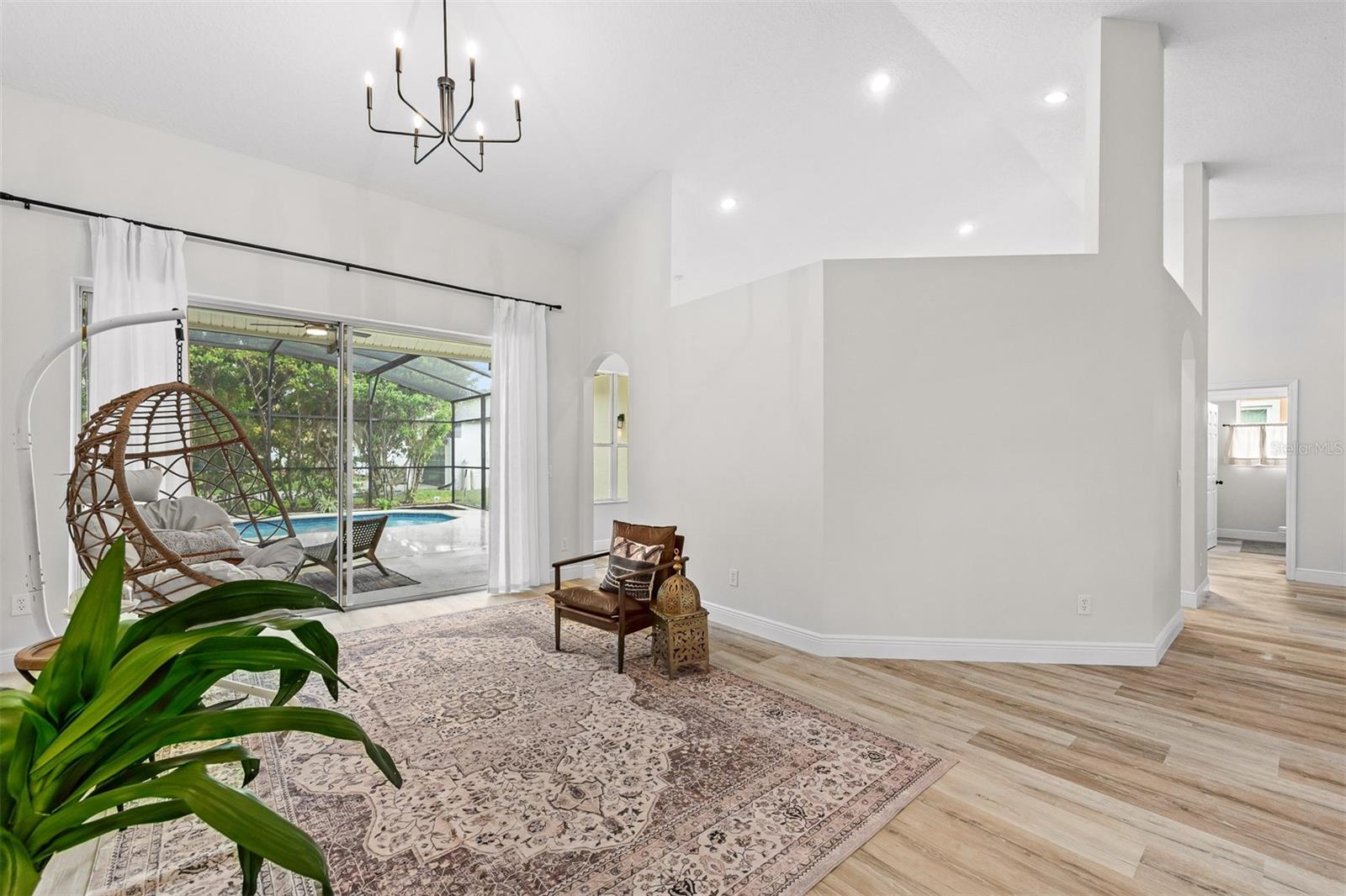 UNIVERSITY ESTATES - Residential