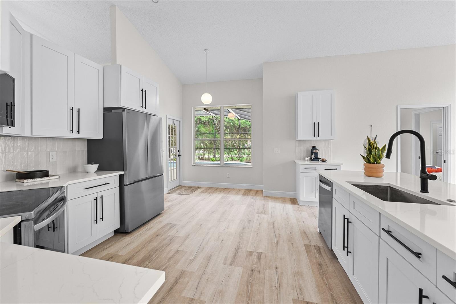 UNIVERSITY ESTATES - Residential