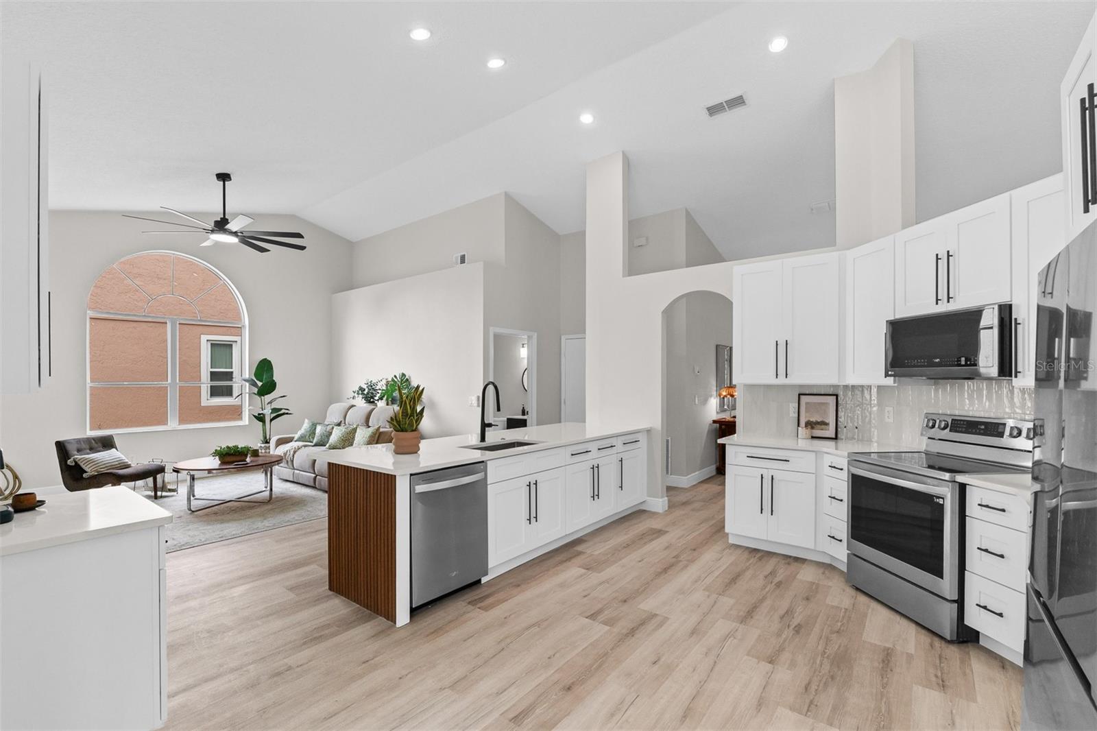 UNIVERSITY ESTATES - Residential